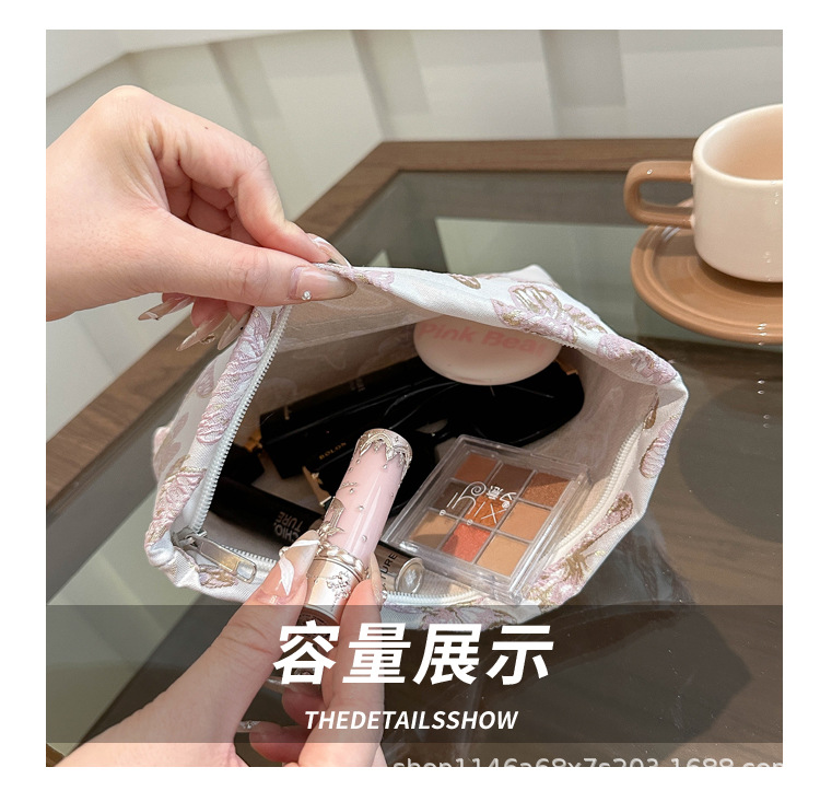跨境蝴蝶化妆包小清新便携护肤品收纳袋旅行洗漱包帆布方包手拿包详情7