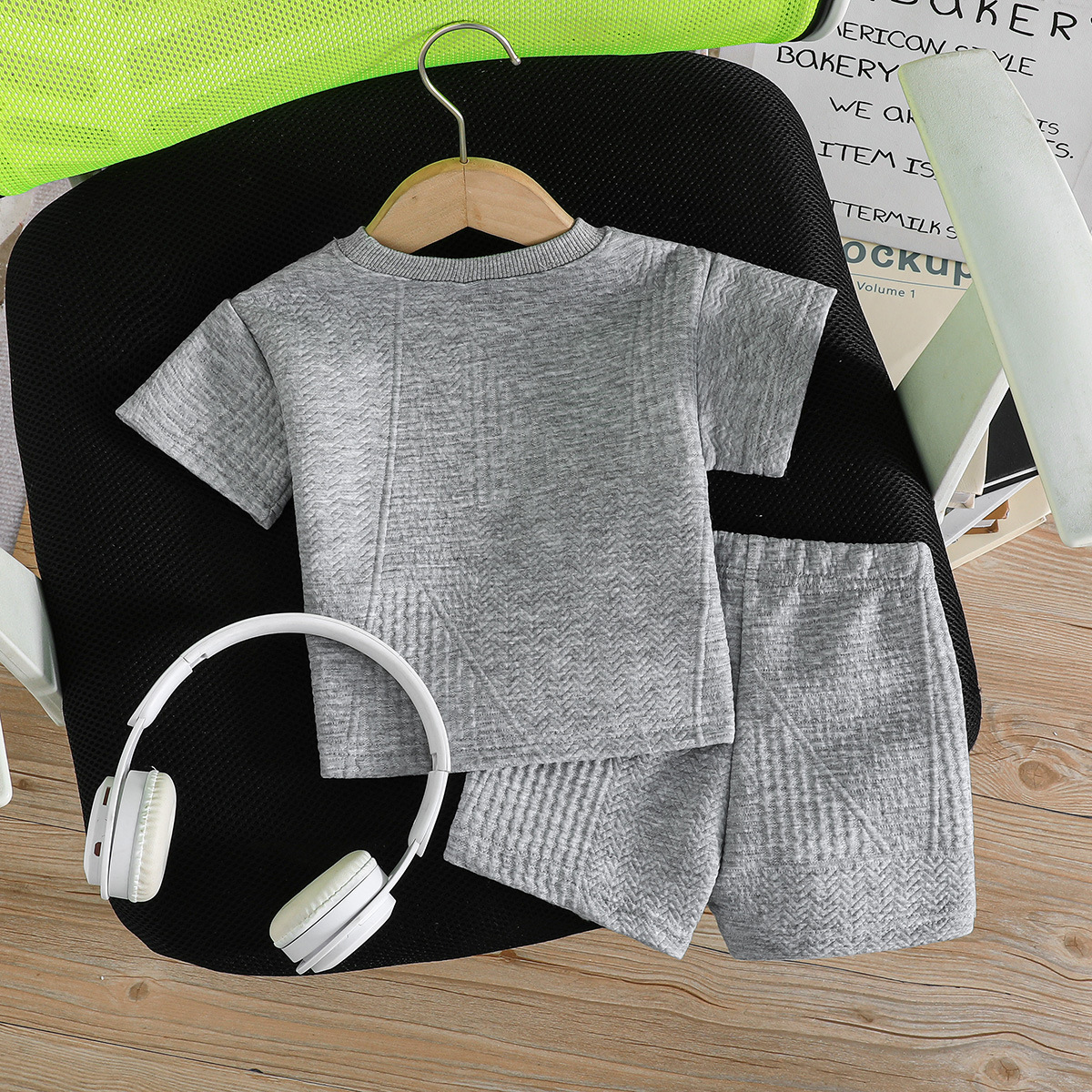 A simple and comfortable embroidered T-shirt and shorts set with horse racing patterns for boys aged 0-3 years old, a new summer sports outfit pic 32