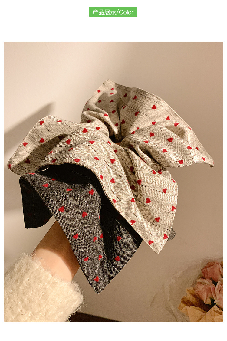Autumn and winter, extra-large heart-shaped large intestine hair band handkerchief, Korean-style laid-back bun hair band, new high-end hair accessory pic 2