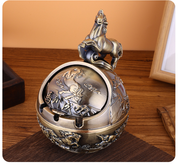 欧式金属十二生肖大号烟灰缸家用带盖复古防风防灰防摔办公室烟缸详情18