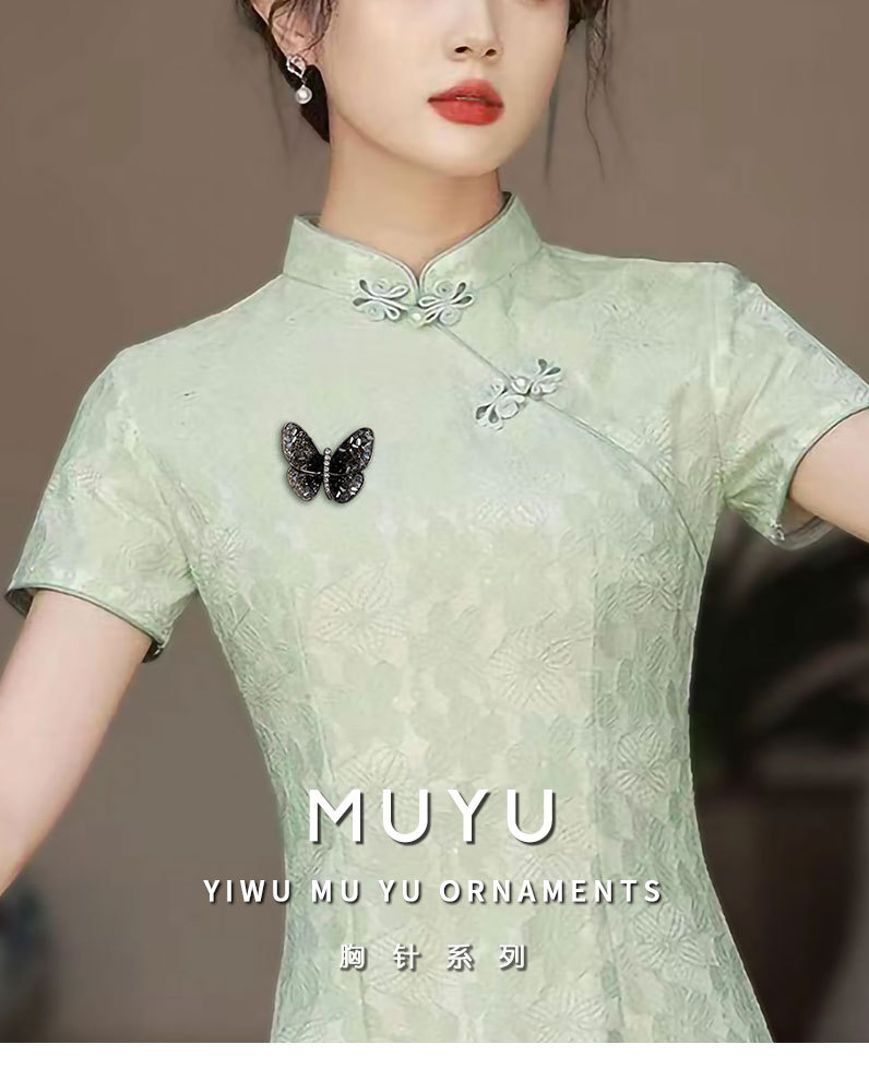 Fashionable and elegant crystal butterfly brooch, niche and light luxury insect corsage, personalized and creative brooch accessories pic 12