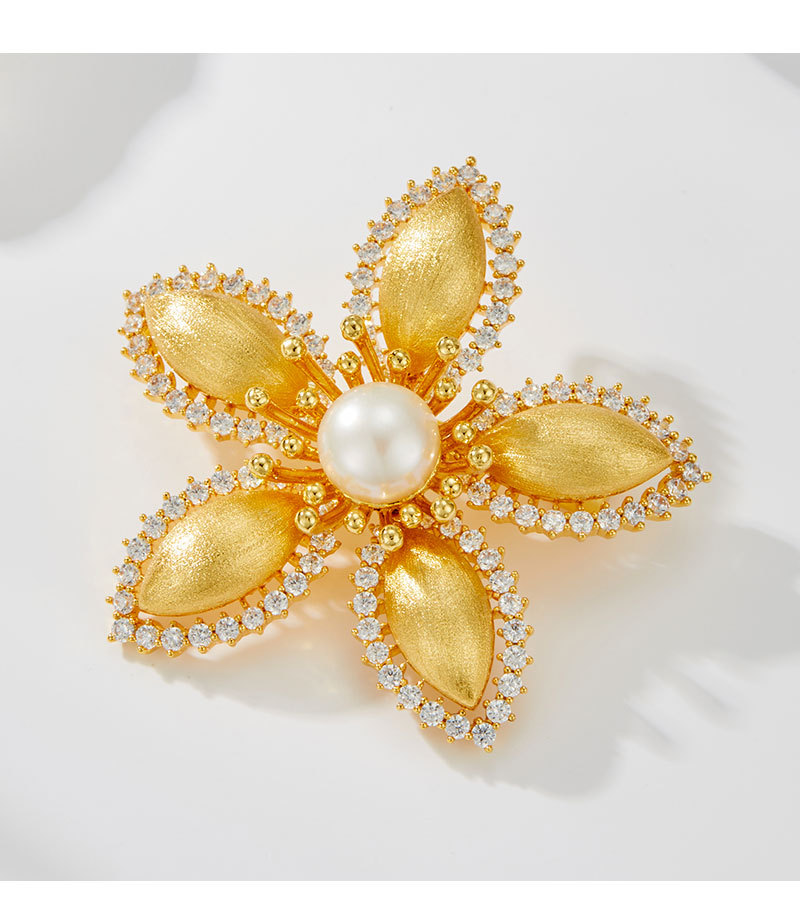 原创设计精致金色拉丝花朵胸针铜合金真金电镀镶锆石淡水珍珠别针详情20