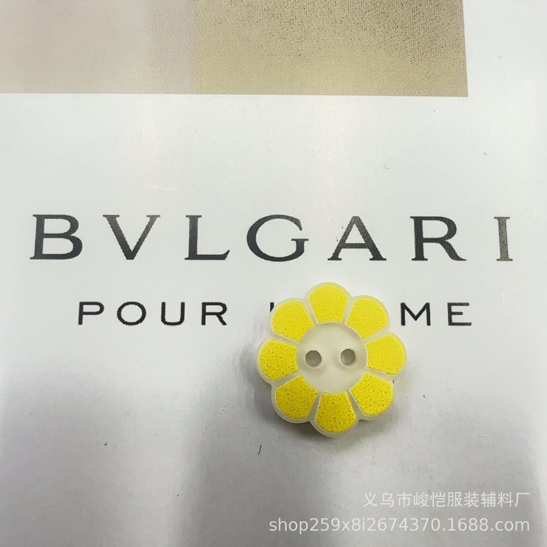 A set of 10 cartoon-patterned metal four-piece buttons, disc buttons and sleeve buttons pic 17