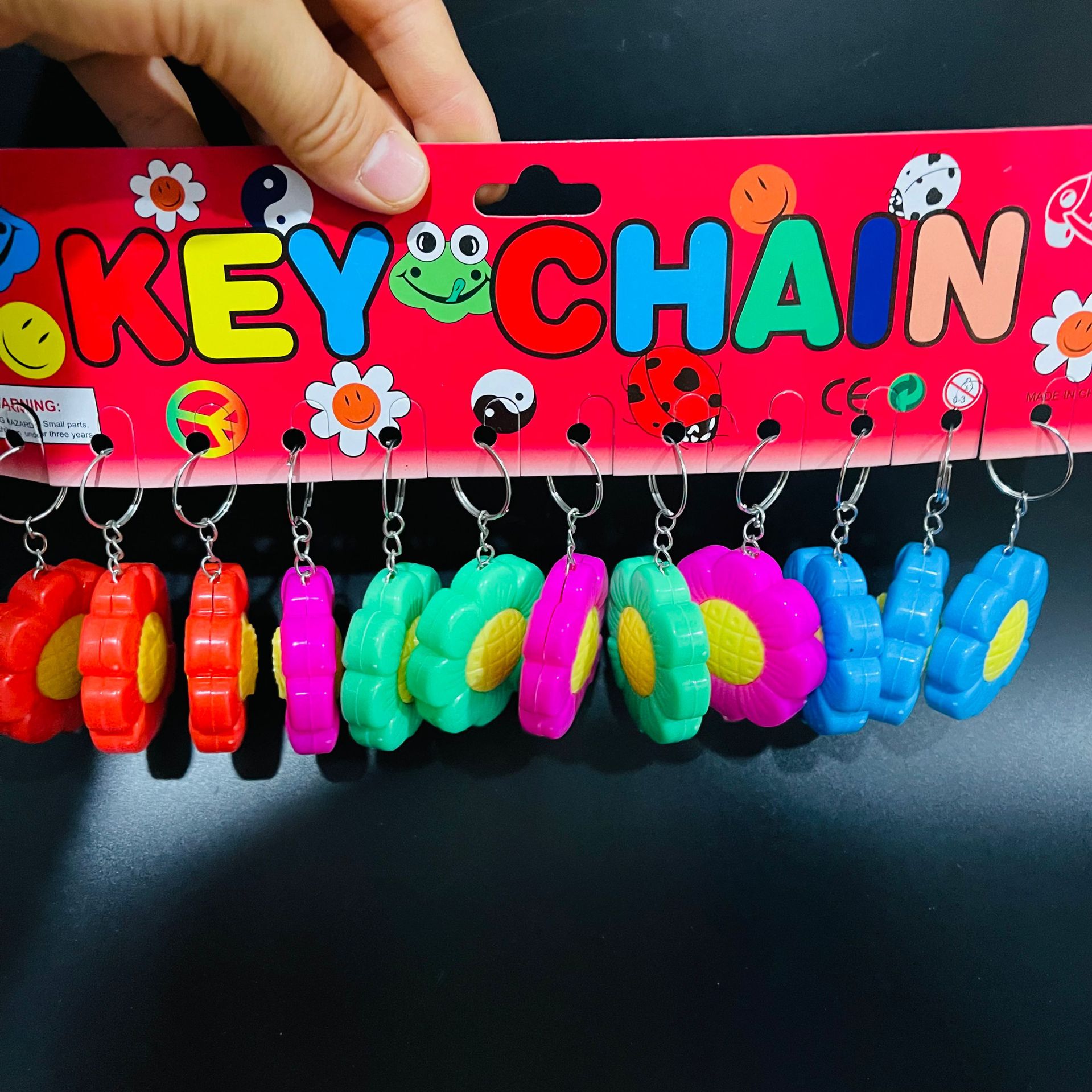 【 Zone 1-11 】 Flower Keychain Light 12/ pack 2400/ piece Keychain light Sunflower Night Light Luminous Pendant Street stall supply 1 yuan 2 yuan Wholesale Gift supply wholesale pic 1