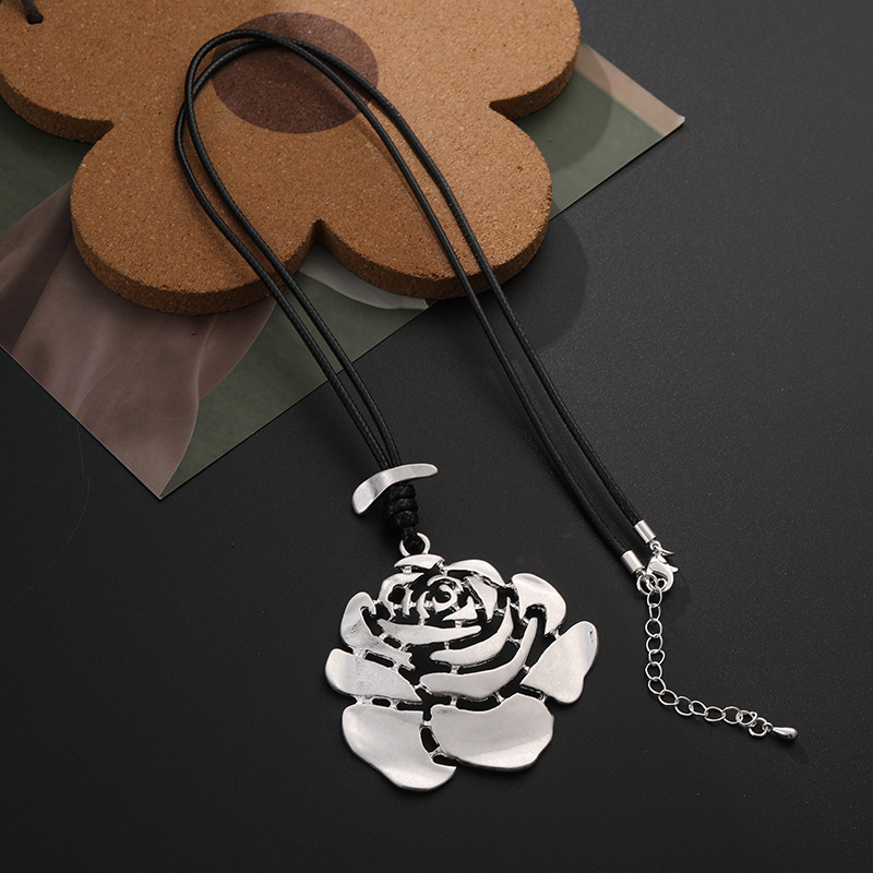 跨境新款女士吊坠玫瑰花新中式长款高级感毛衣链项链时尚金属配饰详情7