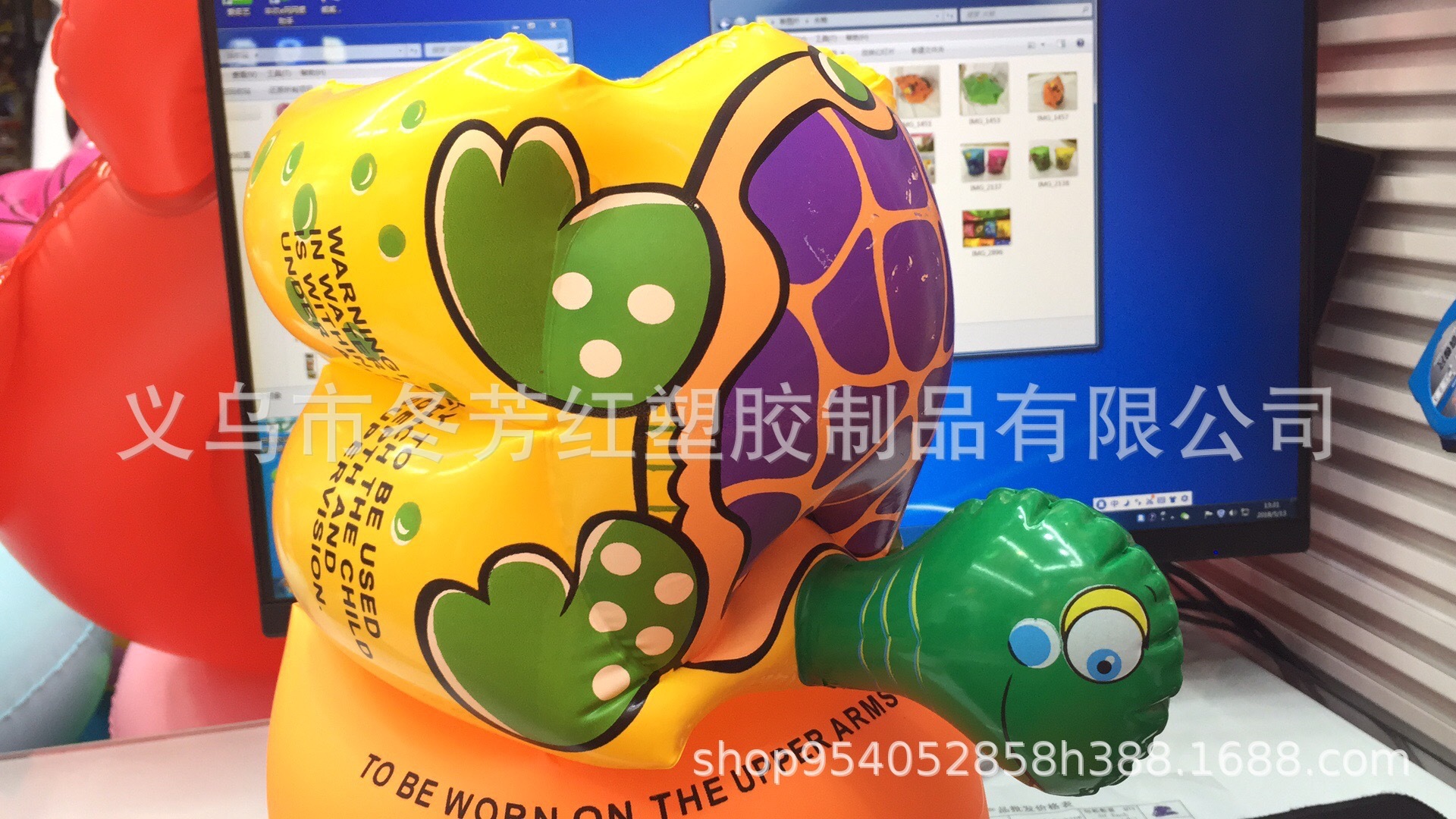 厂家直供PVC充气动物手臂圈加厚双气囊透明水袖泳圈涉水运动水上充气床充气浮排运动户外用品详情11