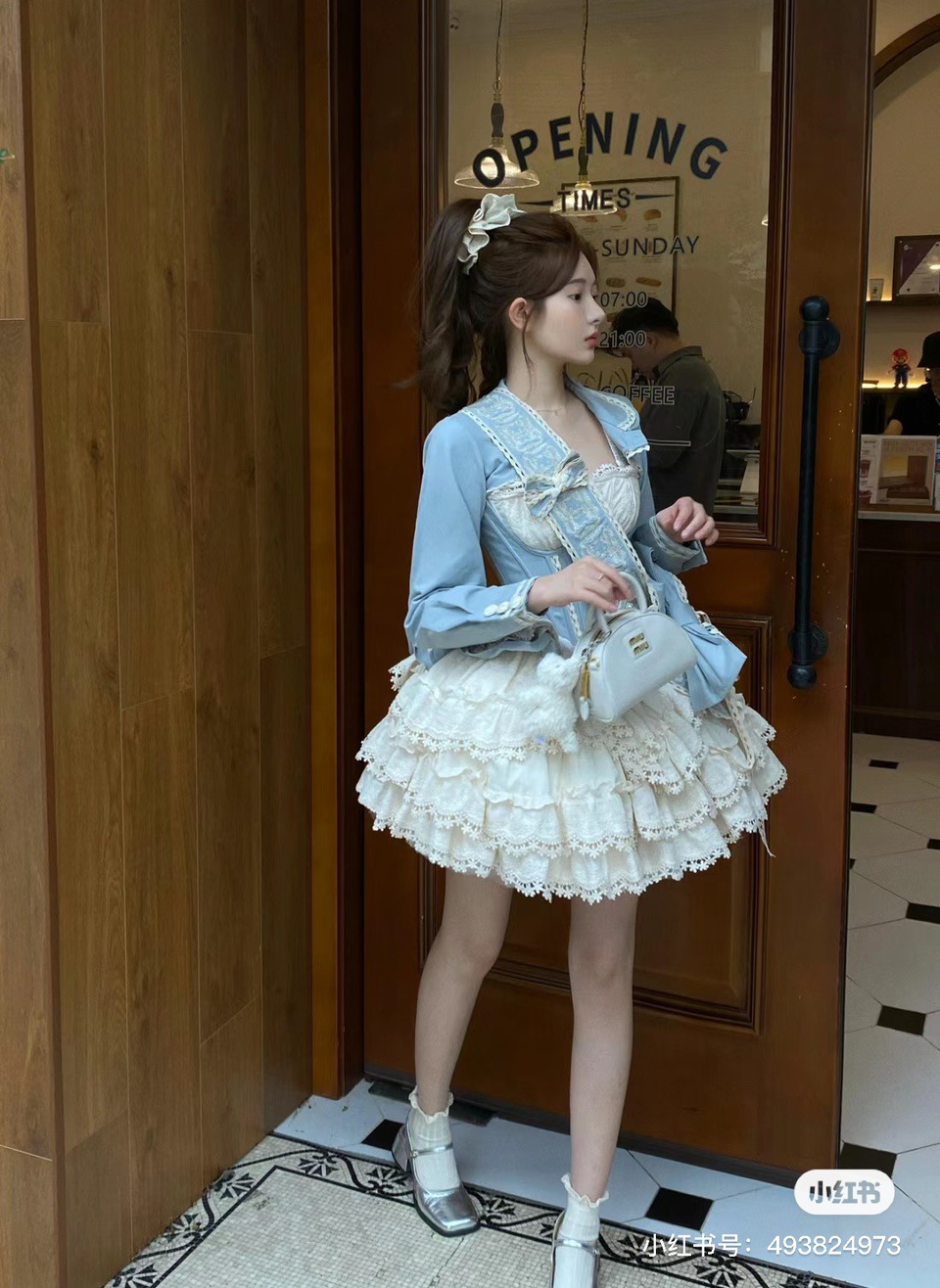 Pinecone retro princess-style French double-layer adjustable heavy industry milk white embroidered lace fluffy hair band pic 9