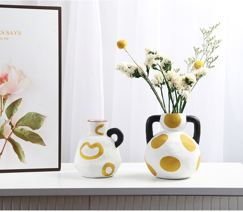 2026 Niche cream-style ceramic milk pot, vase and flower vases, high appearance level, living room flower arrangement set, light luxury for homestay pic 2