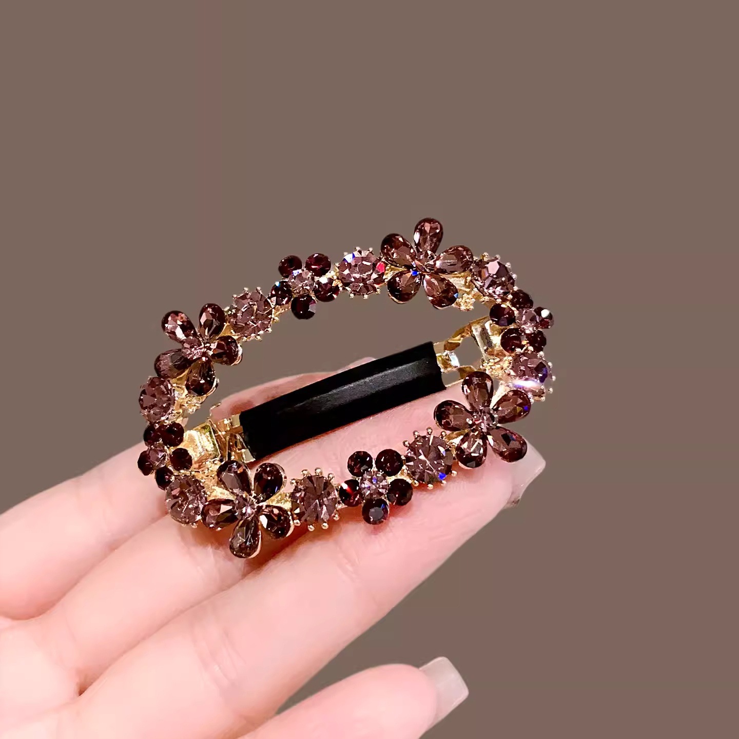 超闪精致椭圆星星水钻发夹新款时尚短发过渡期马尾夹半扎发弹簧夹详情6