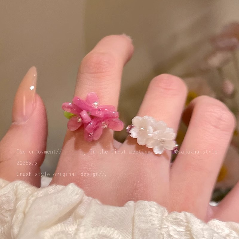Violet flower ring, new Korean-style index finger ring for girls in early spring, elastic beaded, stacked ring for best friends pic 4