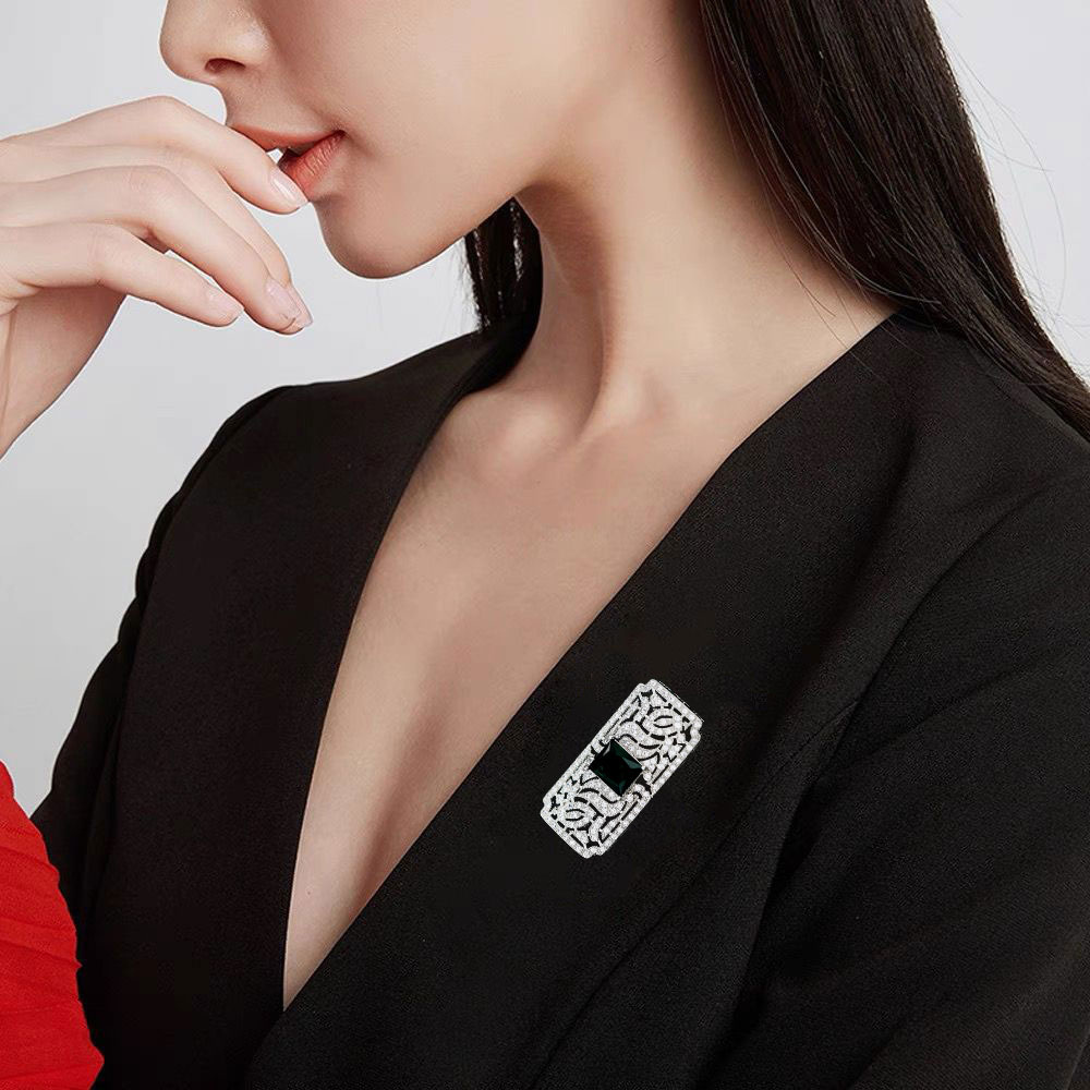 European and American retro geometric-shaped vintage medal brooch, creative and simple clothing pin, copper inlaid zircon in stock wholesale pic 5
