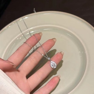 s925 sterling silver pearl necklace, a simple and elegant single beaded pendant, versatile and niche collarbone necklace pic 7