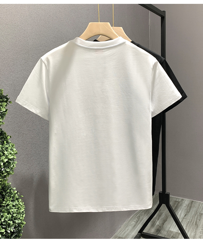 This is a rare and light luxury T-shirt for men, featuring heavy embroidery and a sense of design. It is a casual and loose short-sleeved shirt pic 6