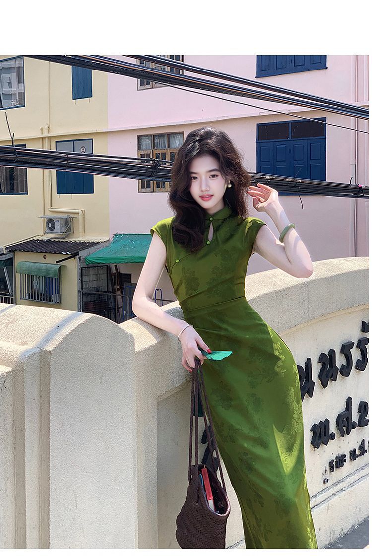 西遇新中式改良旗袍女2025年夏季新款提花水滴领修身无袖连衣裙详情6