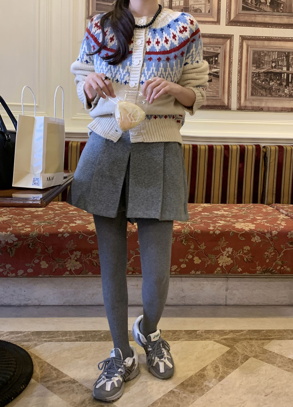 费尔岛复古美式少女撞色波普提花单排扣针织开衫厚实保暖毛衣外套详情51