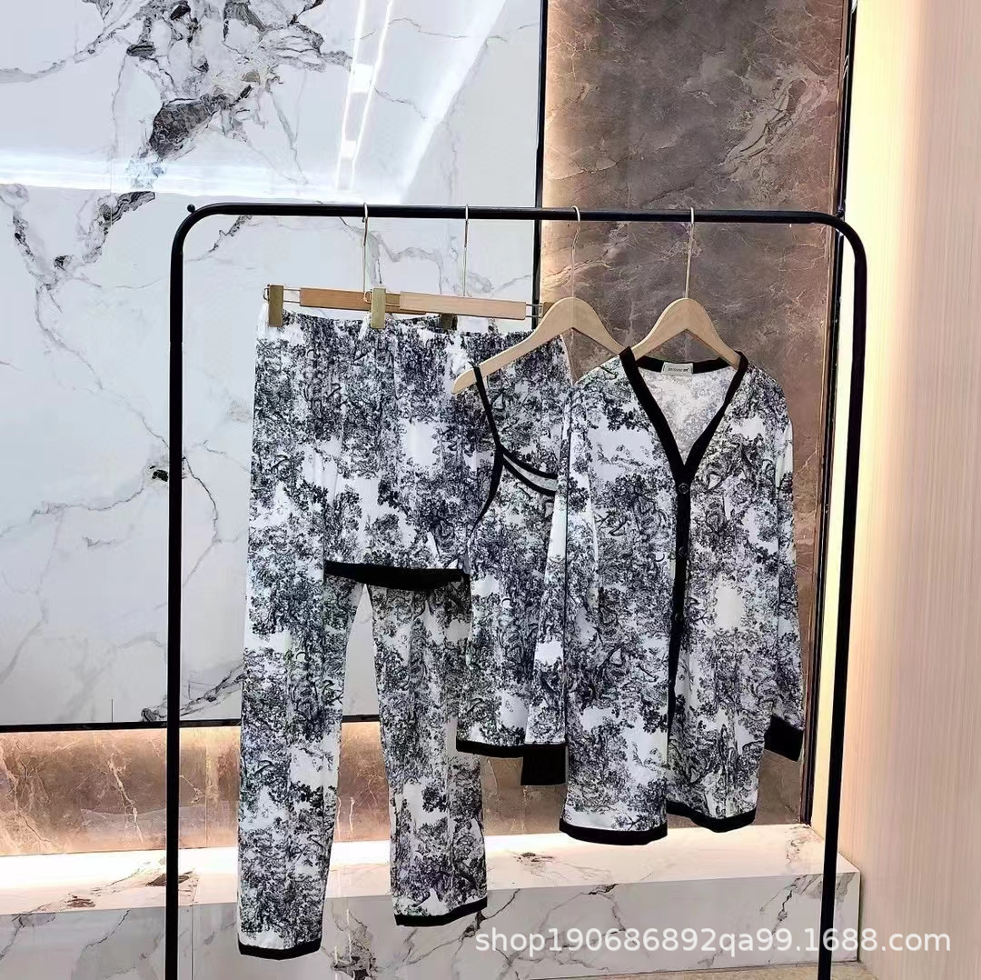 国潮春夏新款国潮水墨画居家服长款印花冰丝睡衣高级性感时尚四件套装详情11
