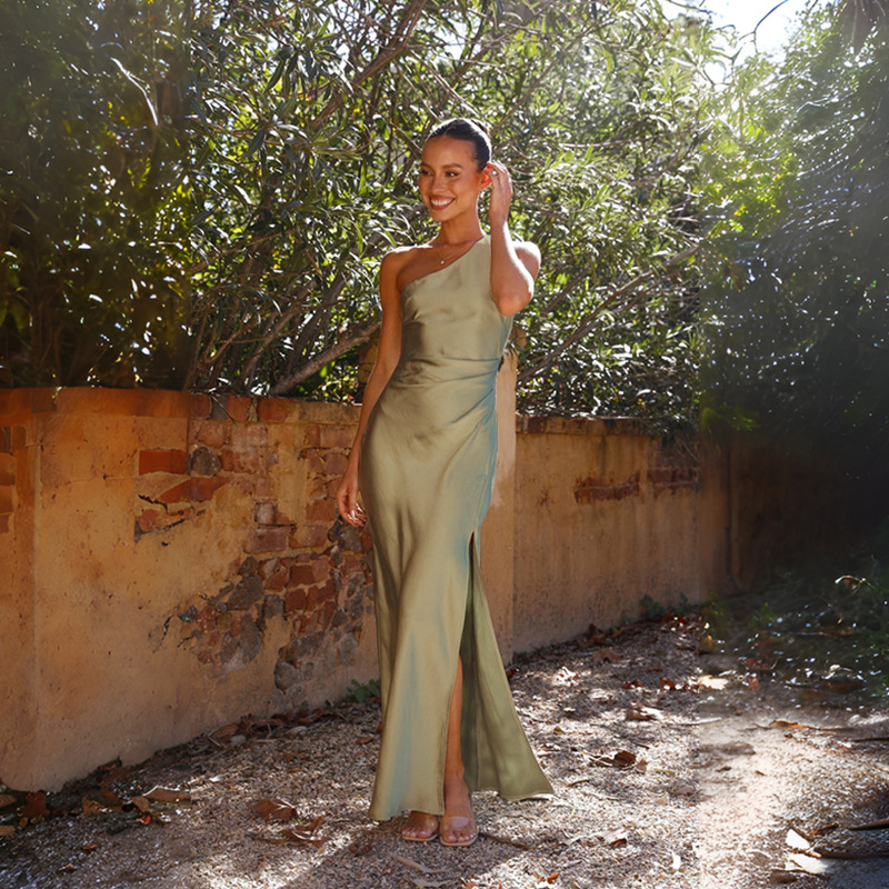 Cross-border Amazon 2024 Spring/Summer, European and American style, slimming, single-shoulder, socialite style, slit, sexy satin dress for women pic 36