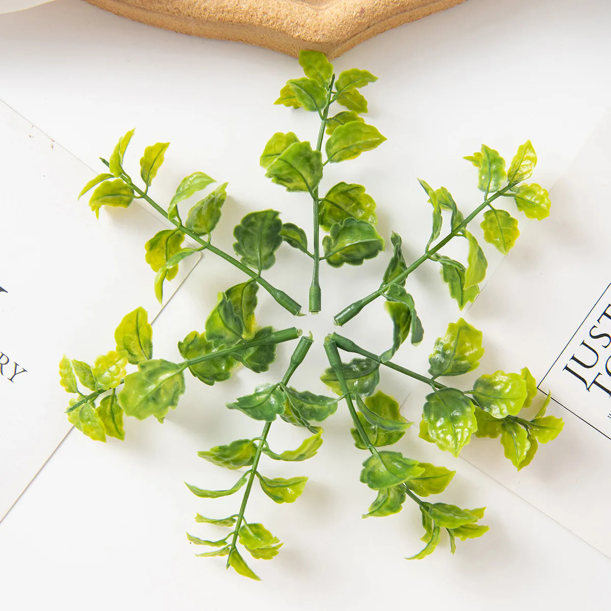 尤加利枝仿真绿植配件田园花枝装饰办公文化园艺蕨类松柏叶批发详情5