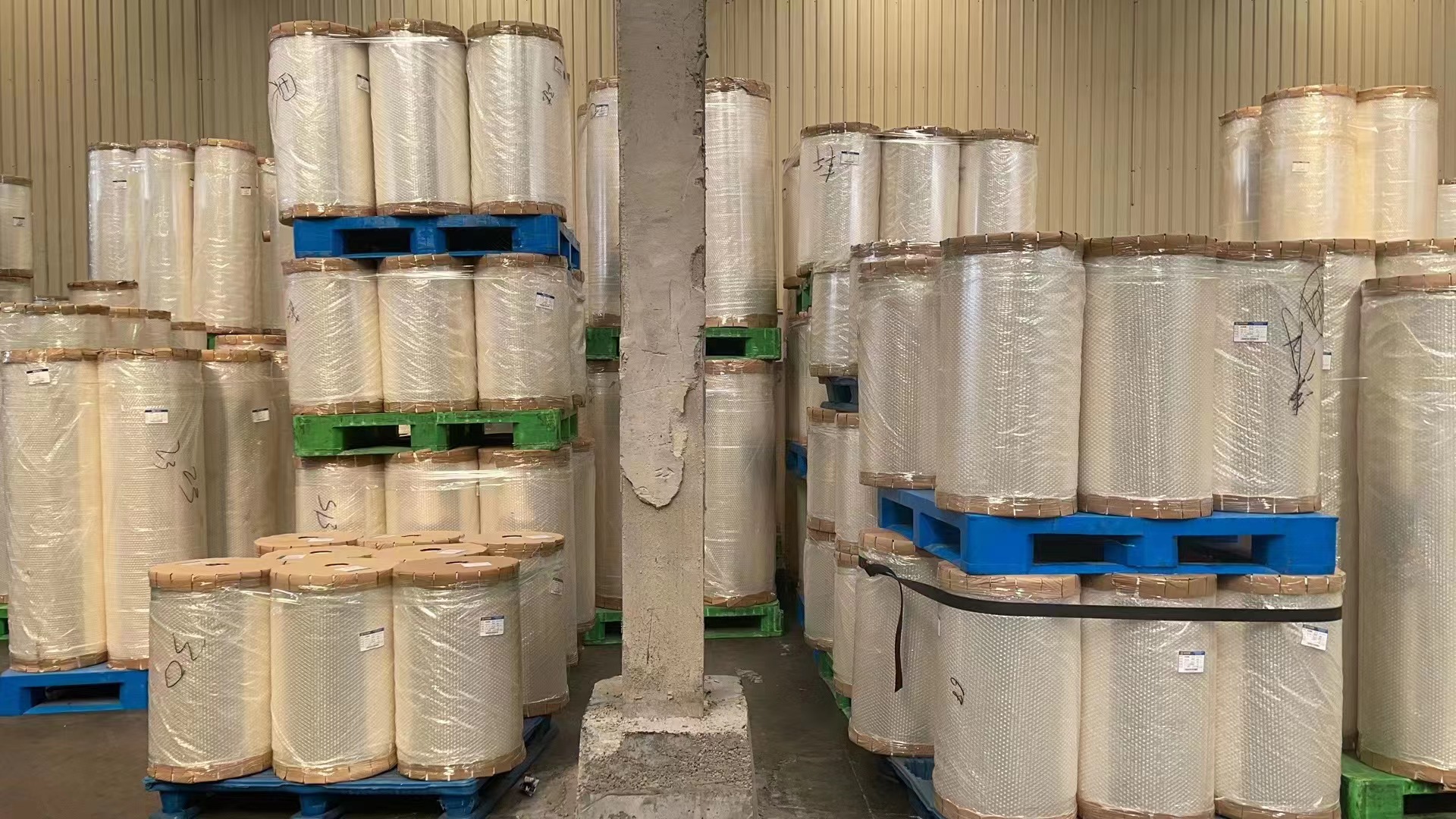 The manufacturer supplies bopp film, cigarette film, packaging and printing, transparent heat-sealing film for cosmetics, and food packaging film wholesale pic 13