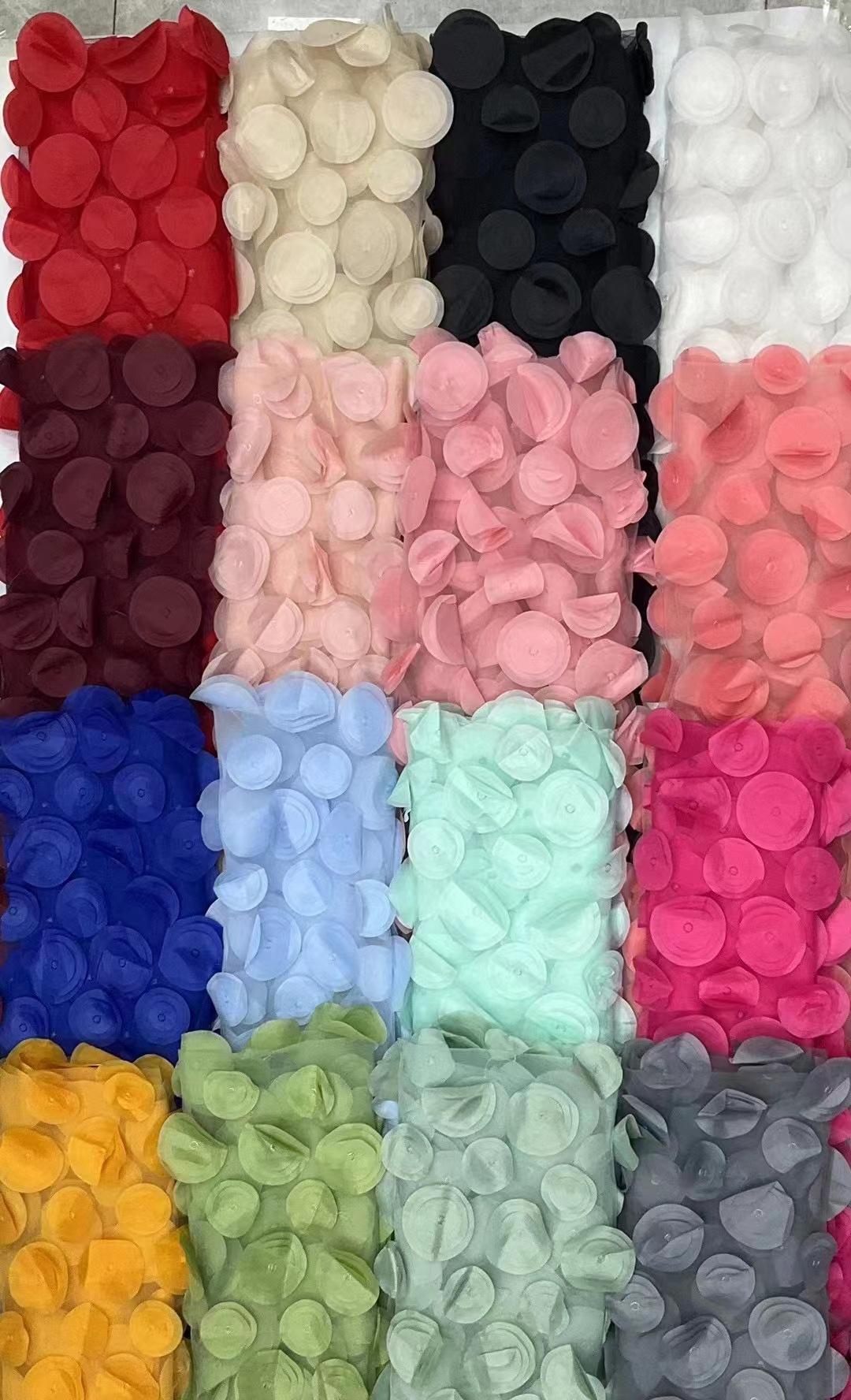 欧洲站激光立体刺绣面料多色网纱圆圈绣花布时尚女装连衣裙面料详情2