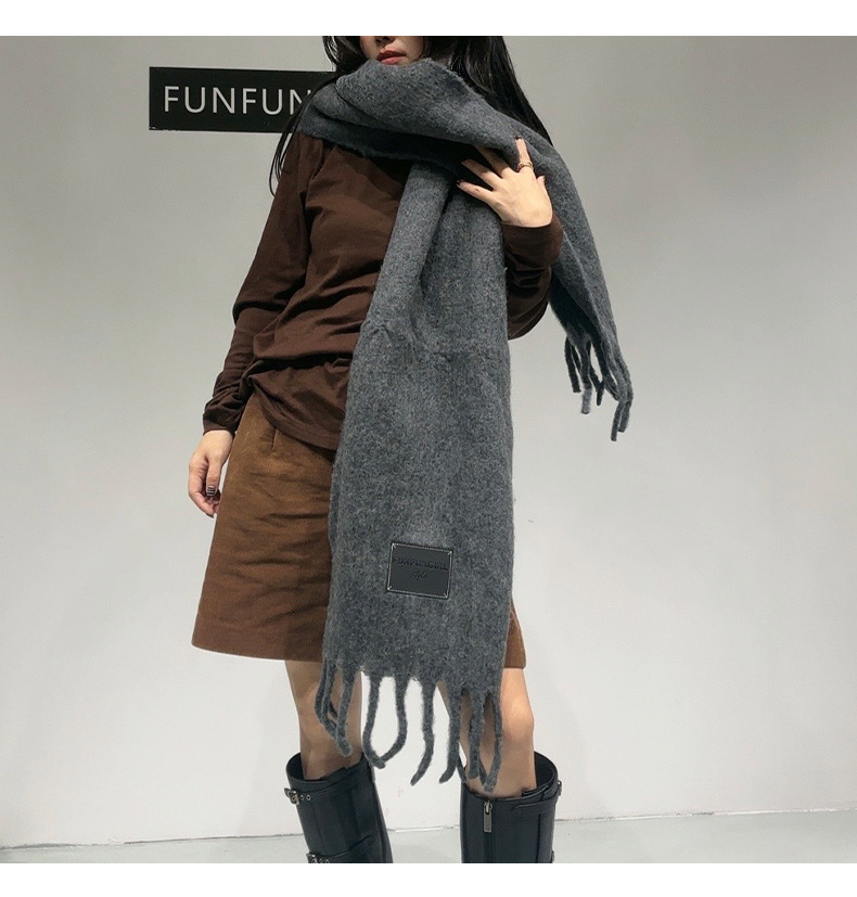 Autumn and winter Ankela Red Wool Scarf for women, new solid color thickened warm scarf, high-end, simple and versatile shawl pic 24