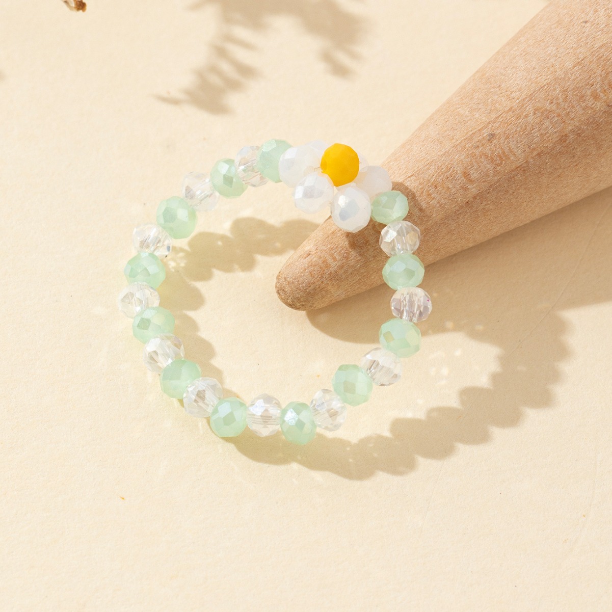 Fresh and elegant elastic rope plum blossom color crystal ring for women, new fashionable and versatile, niche and individual ring jewelry wholesale pic 4