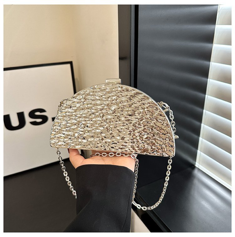 晚宴包金属2024夏季新款盒子女包链条单肩斜挎包褶皱跨镜女手机包详情30