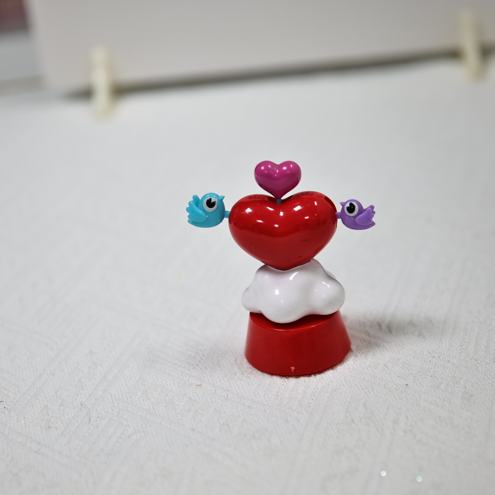 Factory direct sales of solar-powered car decoration figurines, Qixi Festival couple love car interior decoration items pic 10