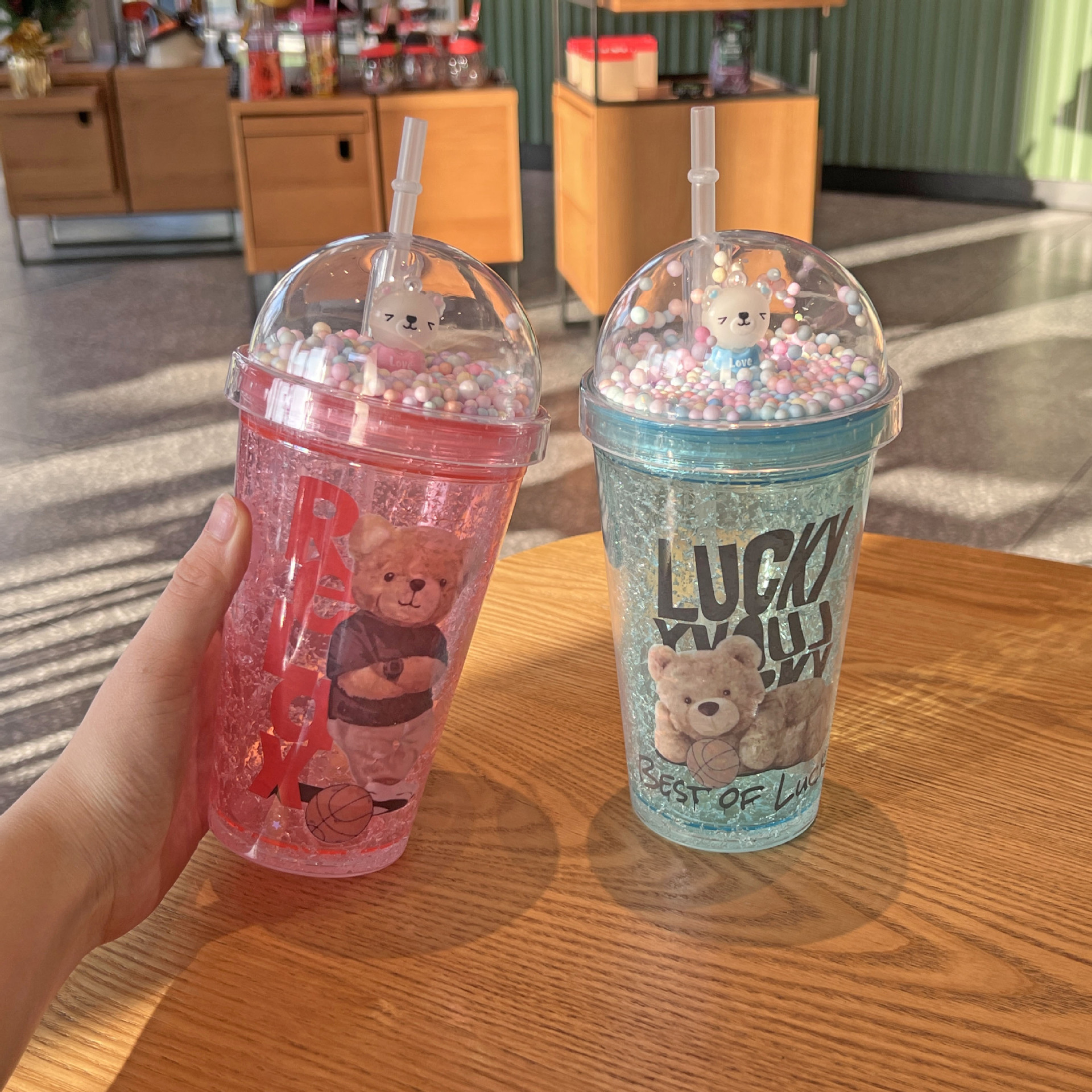 跨境新款卡通小熊杯双层塑料水杯可爱儿童便携高颜值吸管杯碎冰杯详情10