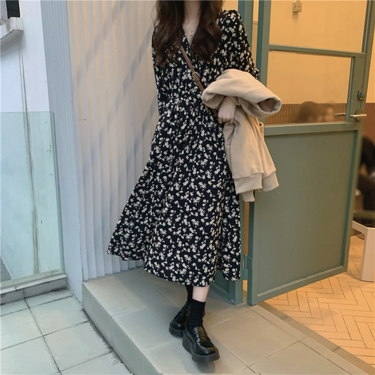 温柔风碎花V领连衣裙女春夏2025新款长款过膝高腰气质长袖A字裙子详情5