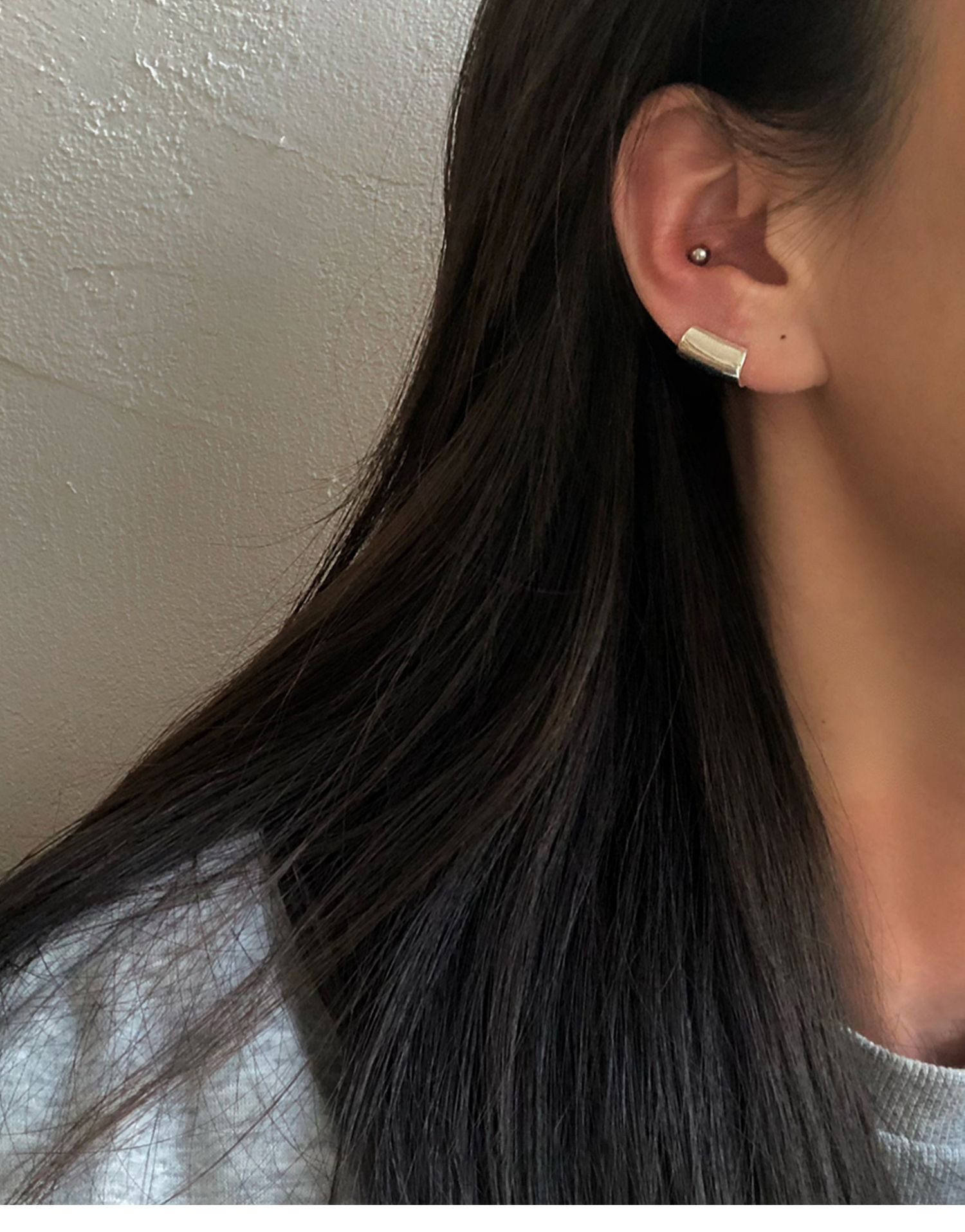 Geometric long light ear clips, European and American light luxury individual earrings, new style in 2024, trendy and high-end, niche design for women pic 5