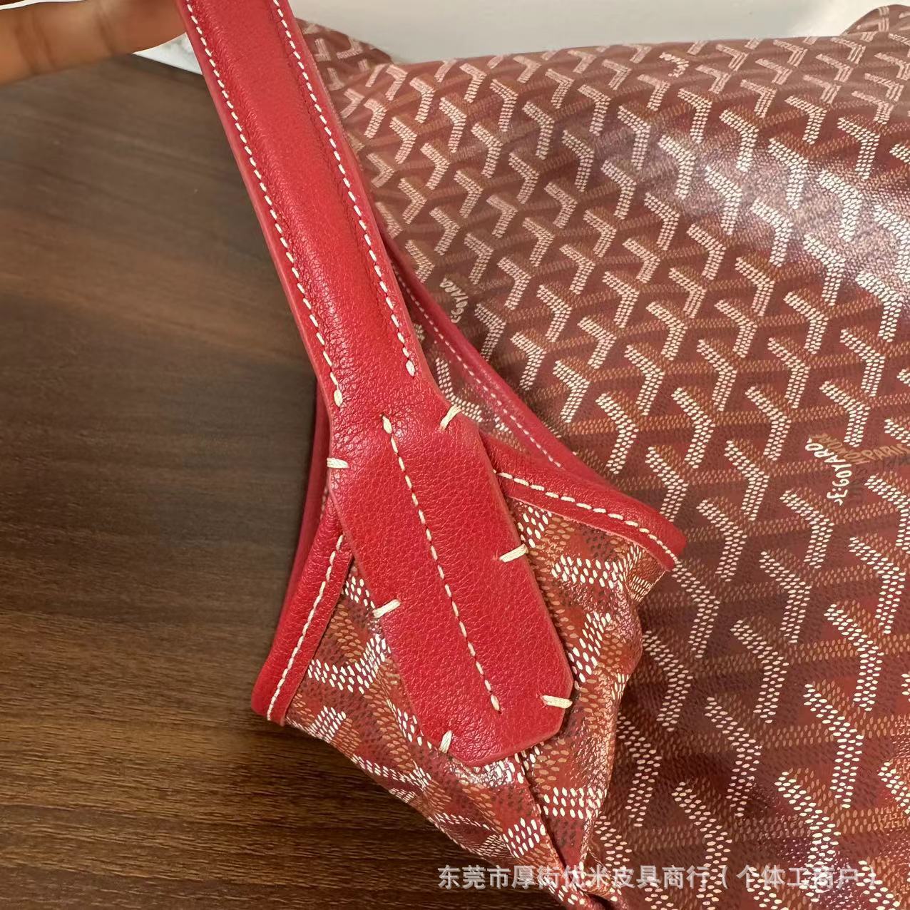 优米皮具商行  进口头层荔枝纹牛皮hobo腋下包子母包详情40