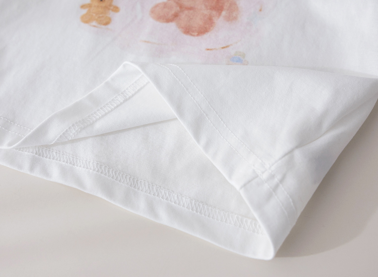 The summer new cartoon print T-shirt for girls is fashionable, and the two-piece set of checked bow flower bud pants is trendy pic 12