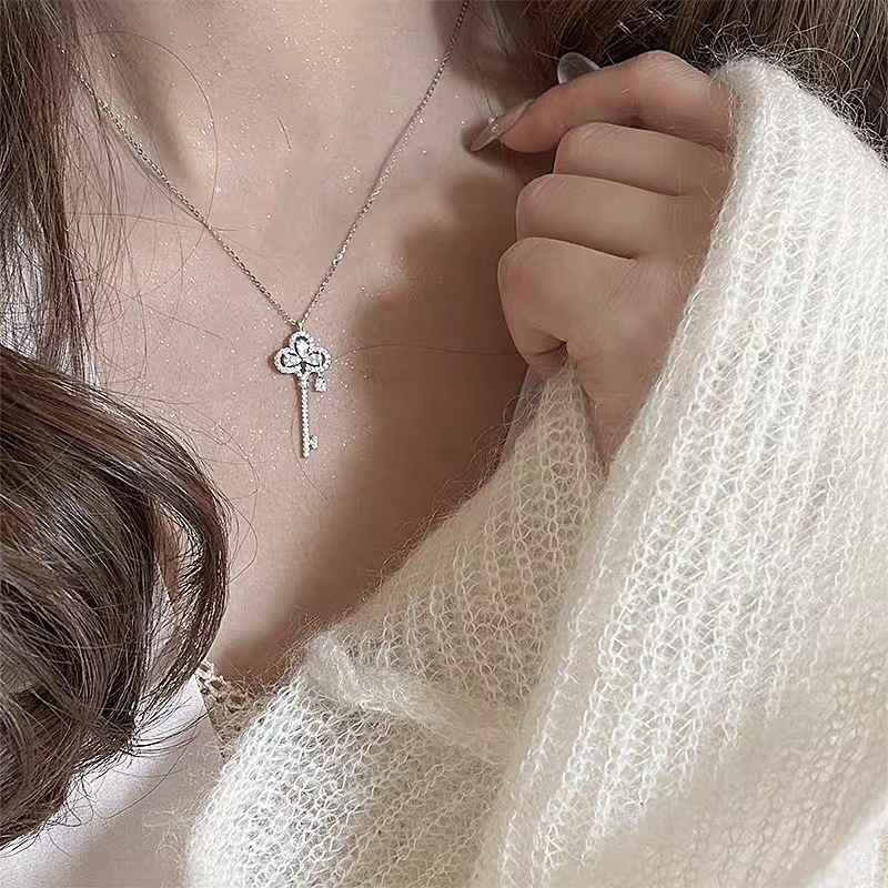 2025新款皇冠钥匙项链925纯银高级感百搭毛衣链微镶个性潮流配饰详情6