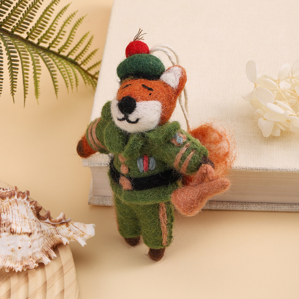 狐狸将军手工羊毛毡挂件高颜值立体玩偶挂饰小众包包挂饰卡通挂件详情7