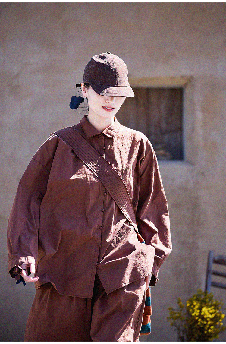 New autumn and winter style, artistic and retro original hazelnut red-brown cotton casual top, high-density, slightly elastic loose shirt for women pic 2