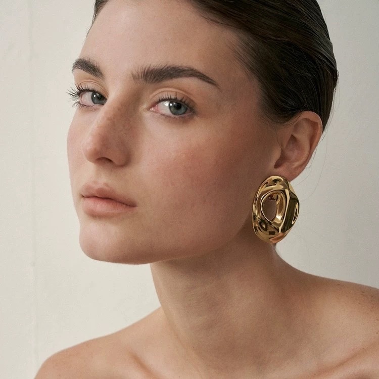 张小斐同款风穴大号简约耳钉女小众设计气质百搭S925银针珐琅耳环详情5