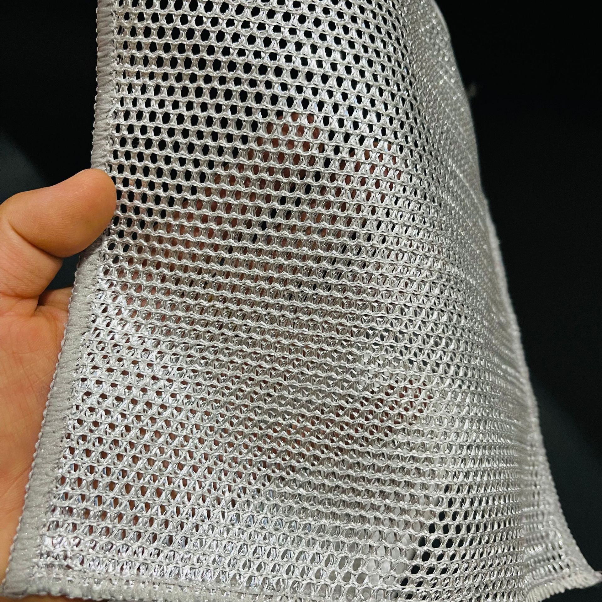 【 Zone 2-13 】20*20【 Silver Thread 】 Cloth 150/ bundle 3000/ piece Double-layer silver thread Fine small hole Scouring pad, Bing Lon silver thread Dishwashing cloth, Pot and bowl Scrubbing Douyin Bestseller 1 yuan wholesale pic 4