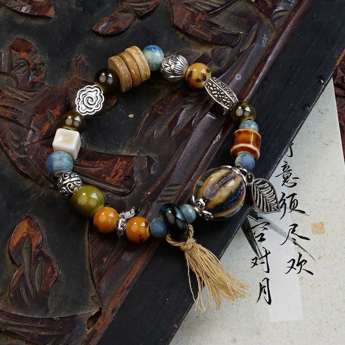 Jingdezhen ceramic bracelet, new Chinese-style bracelet, beaded handcrafted, versatile, ethnic style, fashionable daily, niche wholesale pic 2