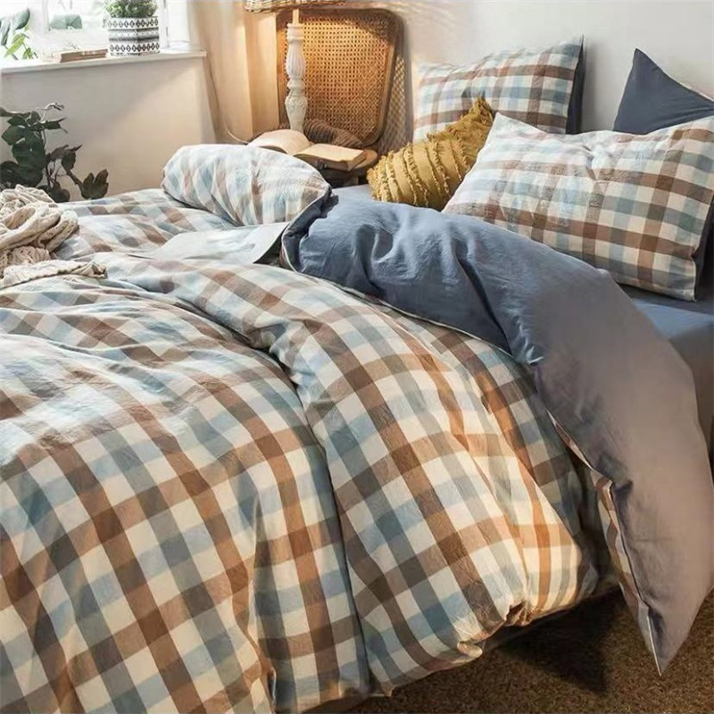 Classic checkered bed sheet and quilt cover four-piece set, student dormitory checkered bedding pic 4