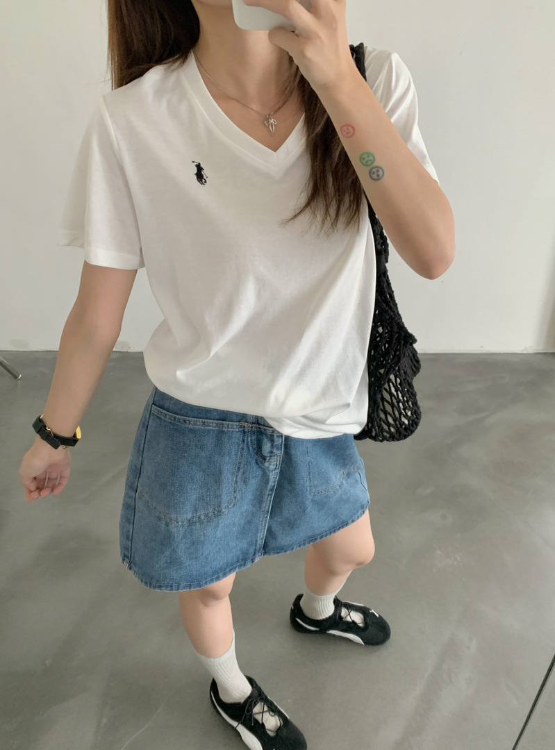 GAGD Korean-style V-neck embroidered short-sleeved T-shirt for women, a cool summer snowflake cotton loose casual top T-shirt pic 17