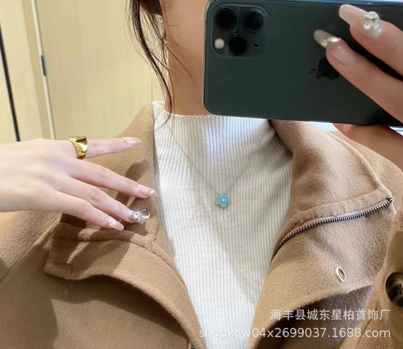 新款纯银925圣诞限定蓝色四叶草单钻18K金薄荷绿幸运草项链锁骨链详情9