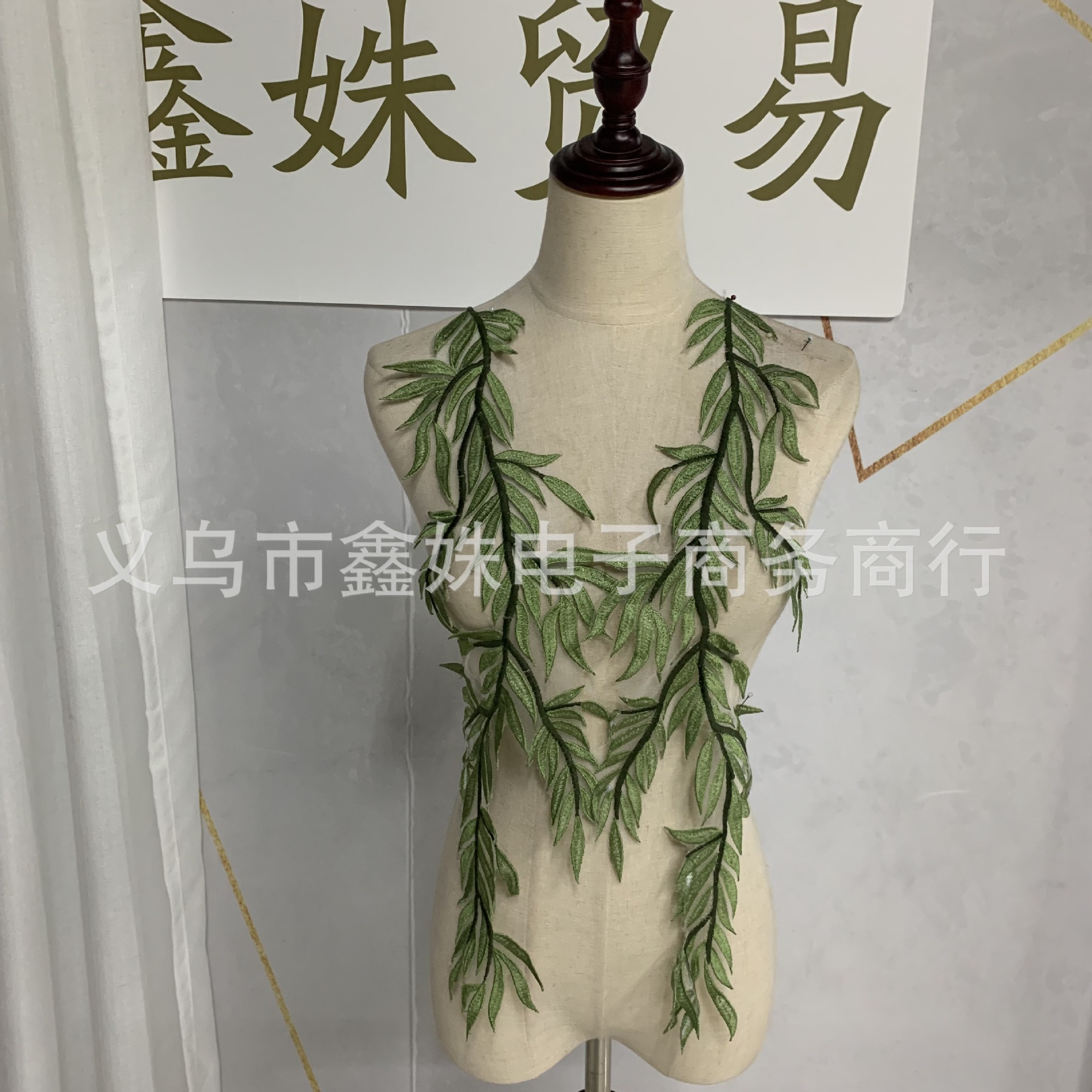 树叶辅料刺绣花朵婚纱礼服手工DIY辅料配件平绣蕾丝大花朵详情5