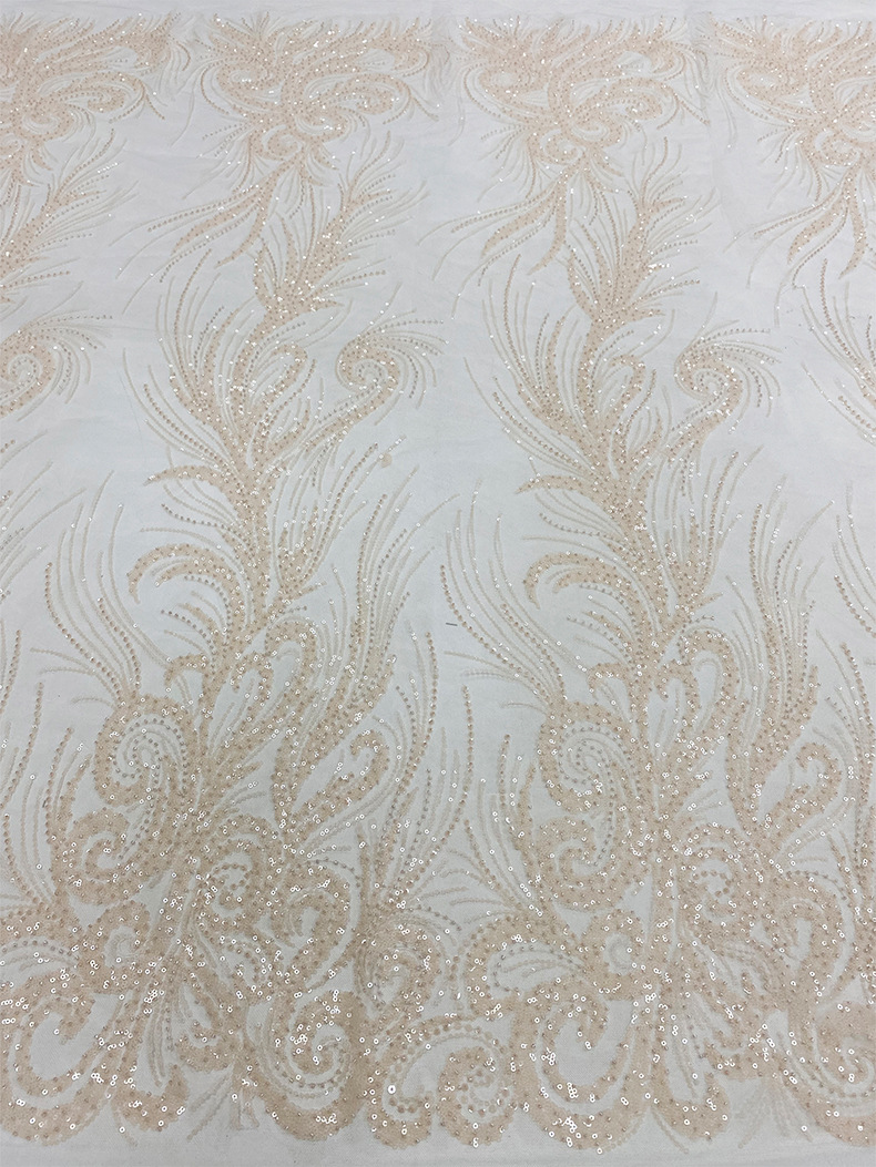 中大专供珠管珠子亮片网布蕾丝绣花婚纱礼服面料立体花朵亮片面料详情17