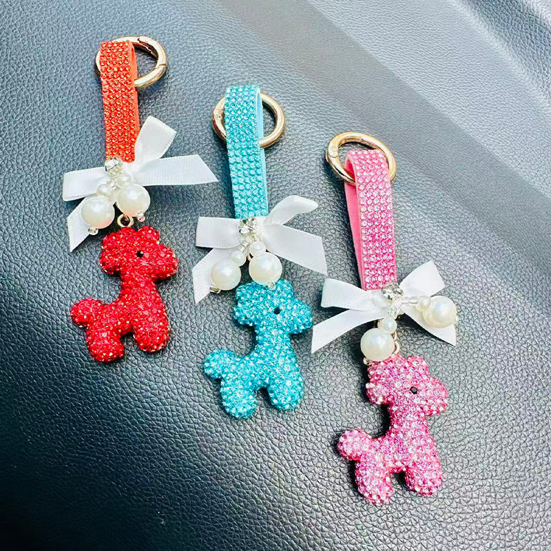 可爱卡通小鹿镶钻钥匙挂件满钻蝴蝶结包包挂饰珍珠装饰衣架百搭配件详情5