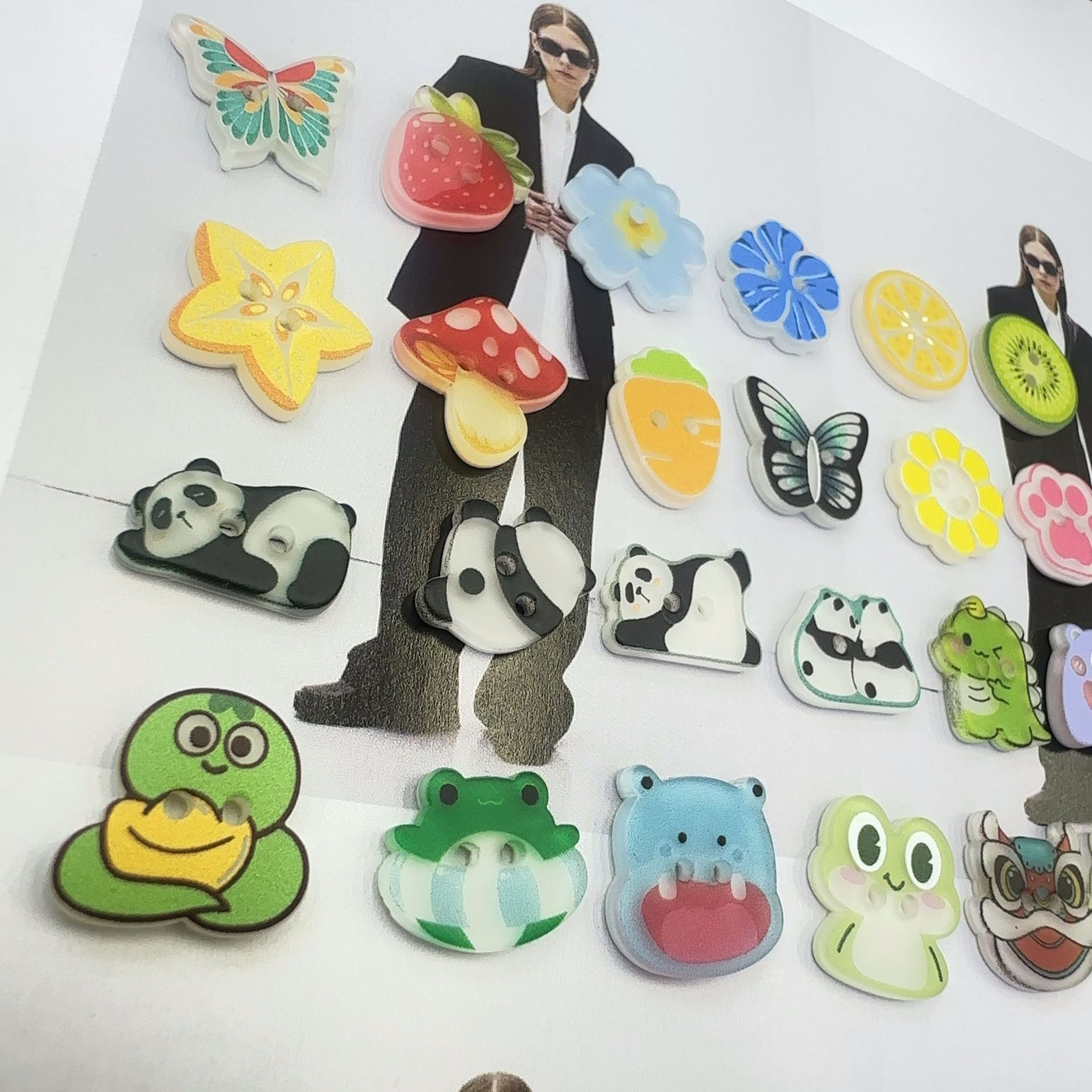A set of 10 cartoon-patterned metal four-piece buttons, disc buttons and sleeve buttons pic 9