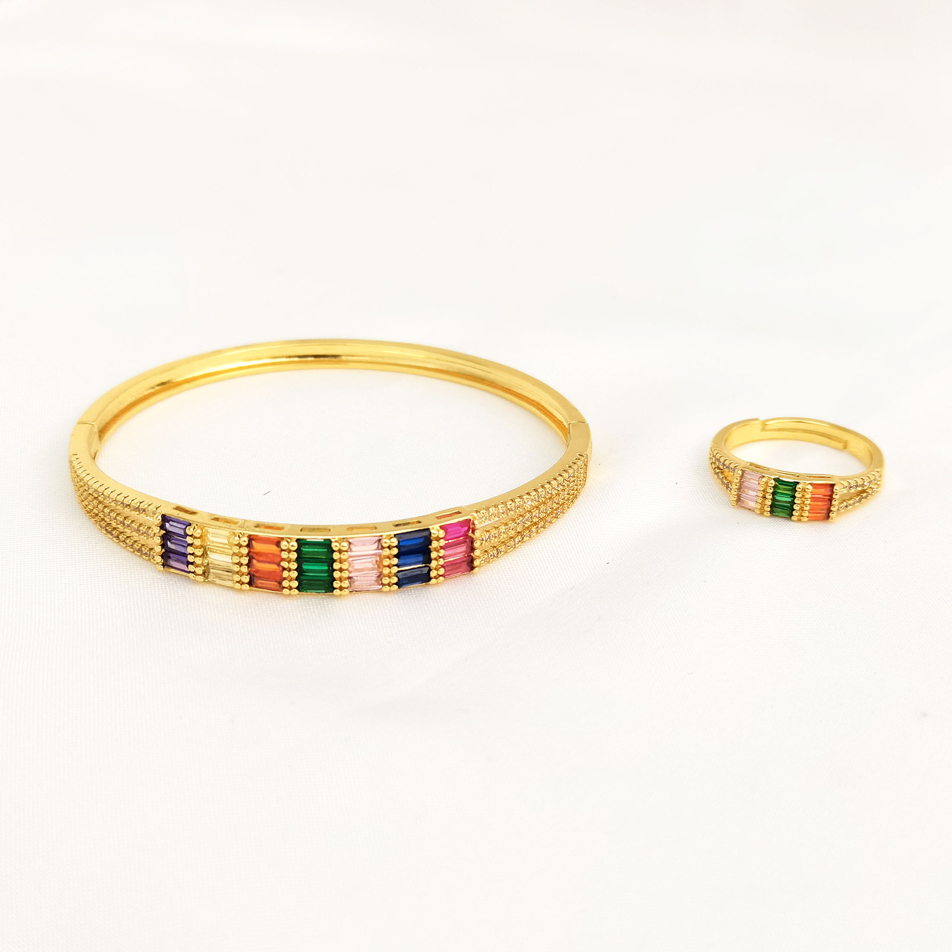 Golden bracelets, sand gold stainless steel bracelets, acrylic arm bracelets, fashionable accessories pic 12