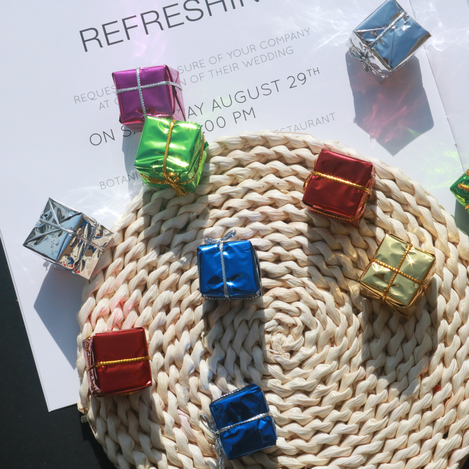 圣诞树装饰品圣诞镭射小礼包六色装饰挂件节日礼盒工艺品创意礼品详情1