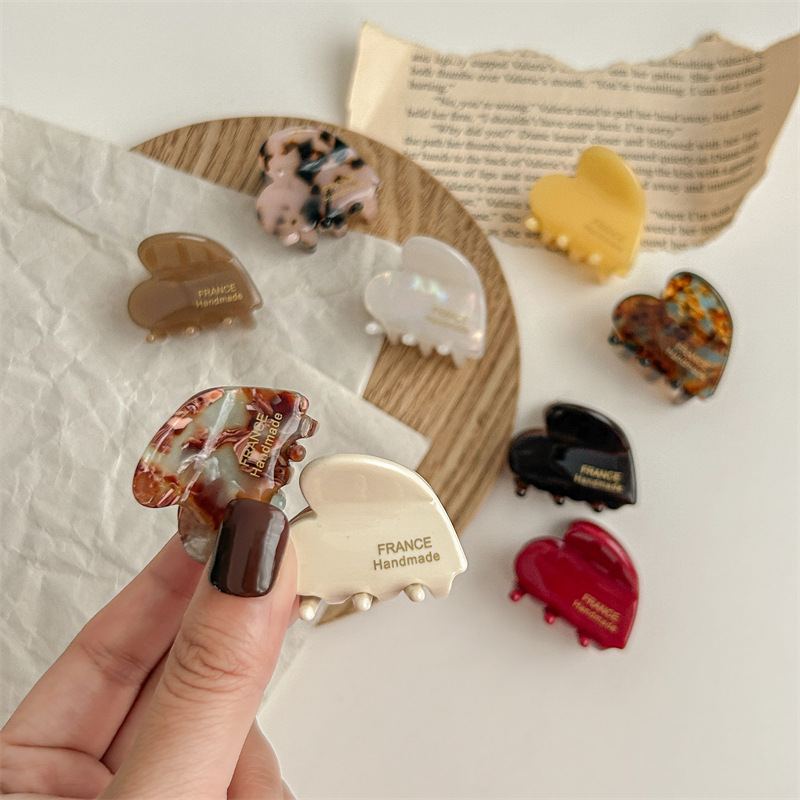 法式醋酸爱心小抓夹女2024新款后脑勺发卡夹子鲨鱼夹春夏发夹头饰详情3