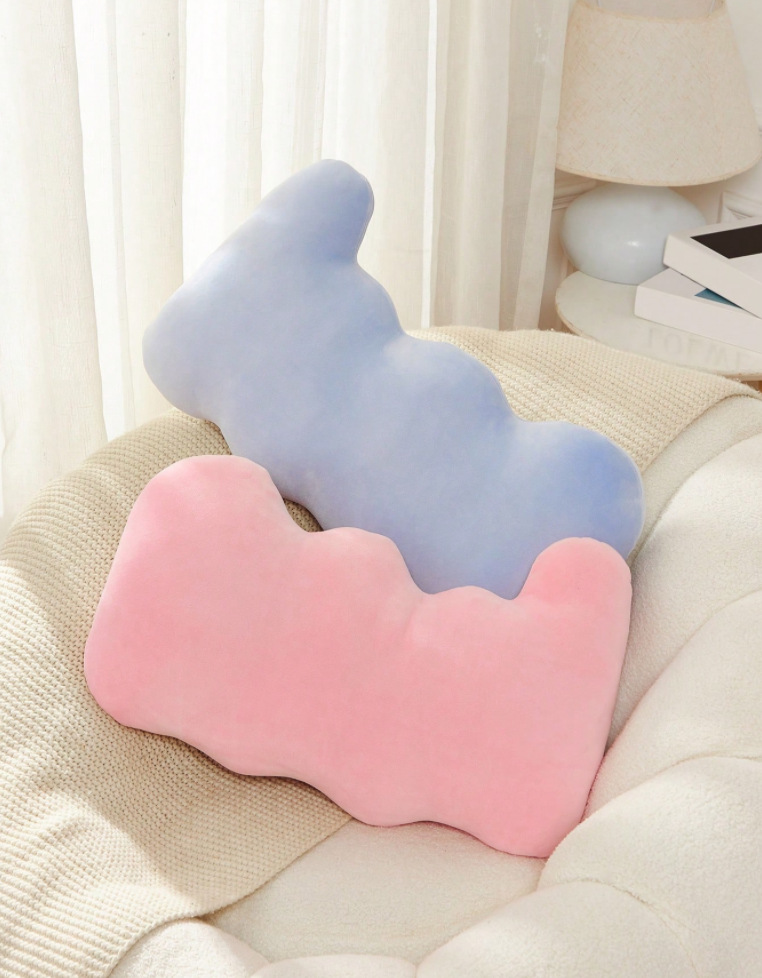可爱心形抱枕被毛绒沙发靠垫床上头抱枕午睡护腰靠背垫汽车用坐垫详情23